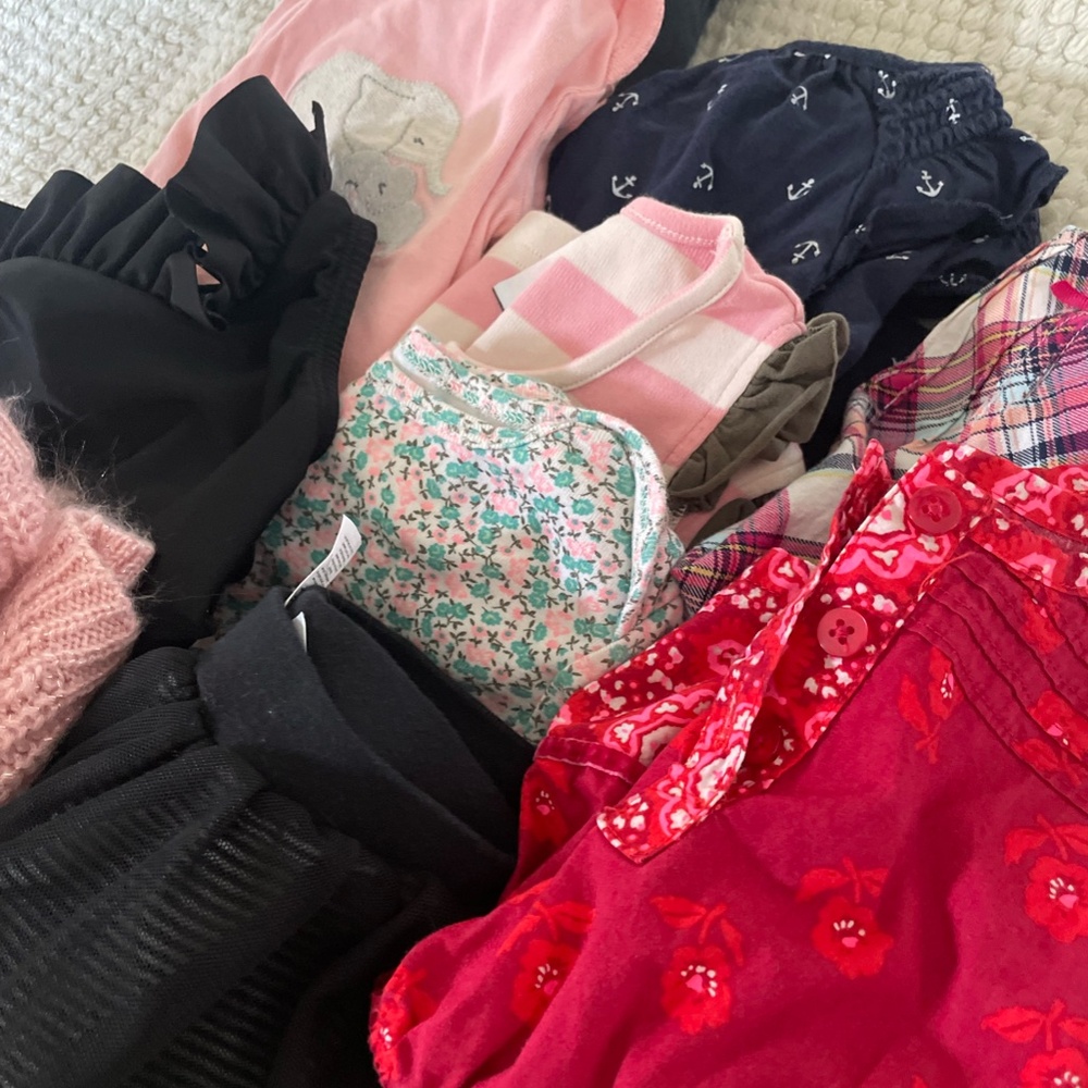 MISC LOT OF GIRLS SIZE 18 MONTHS CLOTHING